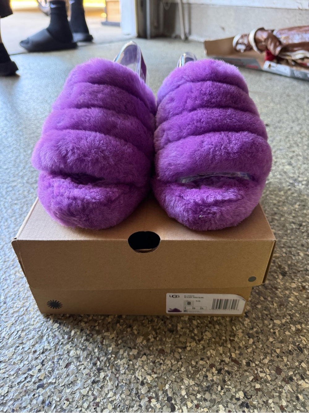 UGG